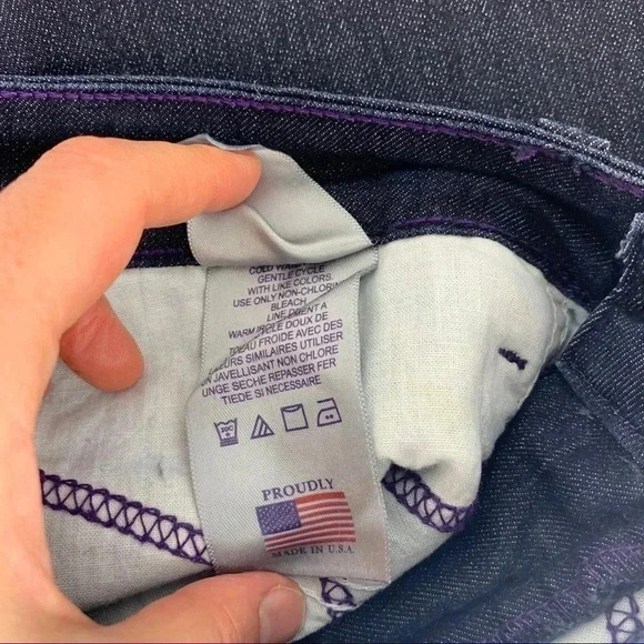 NYDJ Embellished bootcut Jeans NWOT - Picture 7 of 8